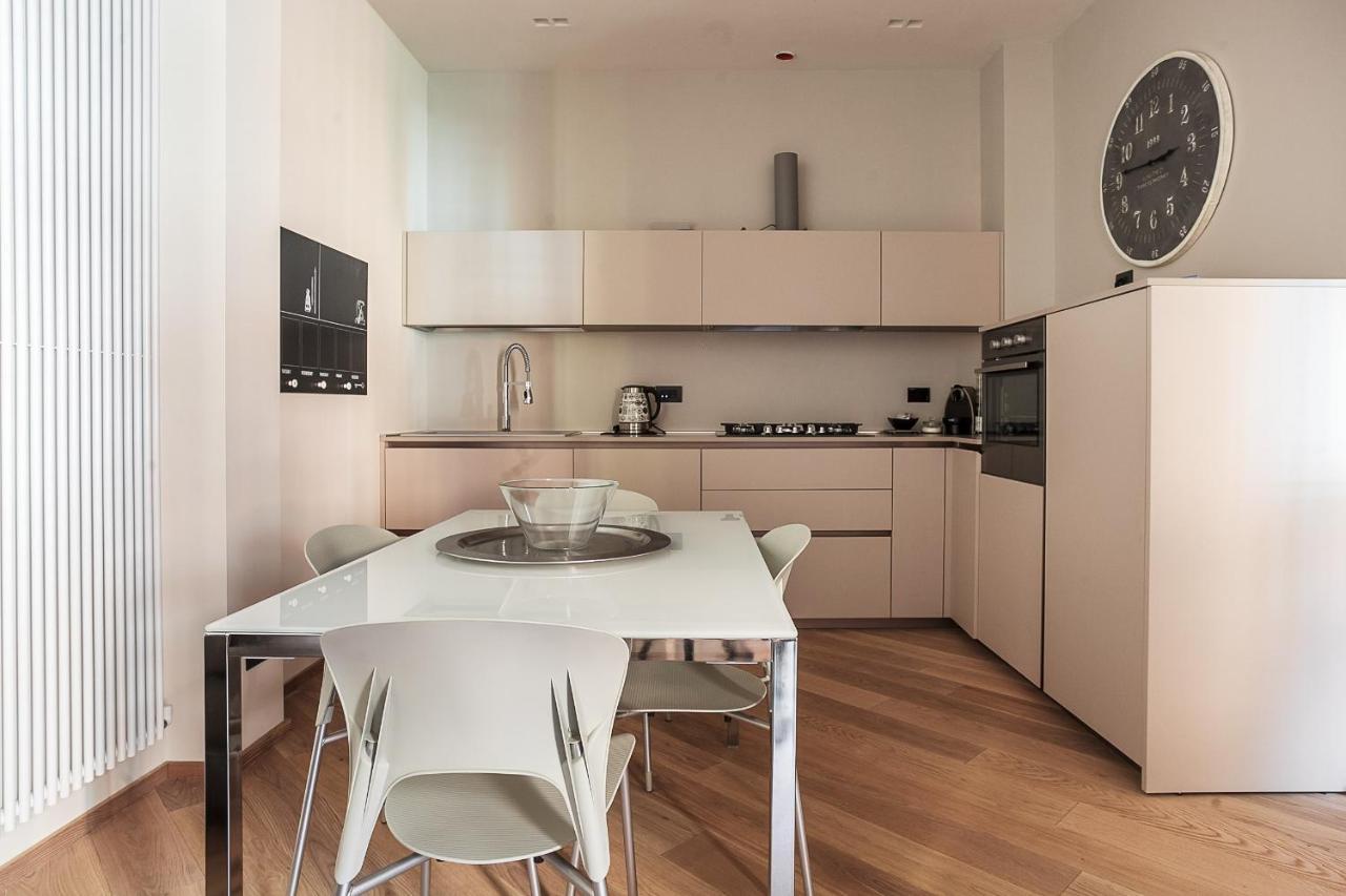 Residence Rizzoli-Suites Apartments Bologna Exteriör bild